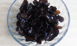 北方秋木耳怎么做菜好吃 北方秋木耳的做法