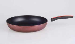 不粘锅重好还是轻好 你家的是重的还是轻的