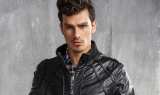 黑色皮夹克怎么搭配 你懂搭配吗