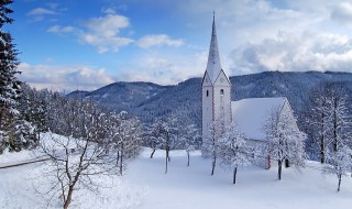 雪花飘飘算成语吗 成语的定义