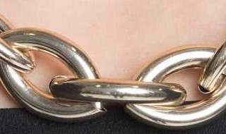 项链怎样扣才紧 你知道有什么办法吗