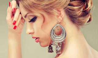 耳环怎么戴 超级简单哦