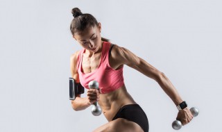 练二头肌的经典动作 4种经典的二头肌锻炼方法