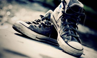 匡威帆布鞋搭配 来教教你搭配