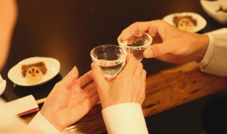 爱喝酒的男人什么心理 你猜的对吗