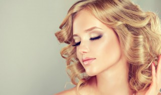 短金发怎么烫才好看 短发怎么烫才好看