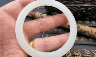 玉手镯怎么取下来 你知道吗