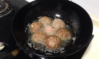 四喜丸子汤汁怎么做 送给喜欢的你