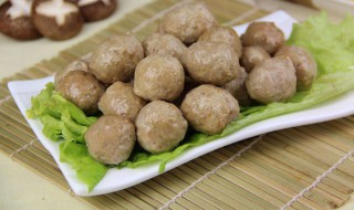 猪肉丸子馅怎么调 美食达人教你轻松制作美味