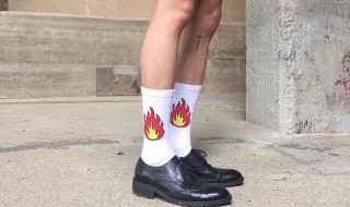 男生穿长袜怎么搭配 一起了解一下