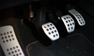 离合和刹车怎么配合 老司机来教你