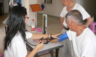 65岁血压120至80正常吗 老年人高血压注意什么