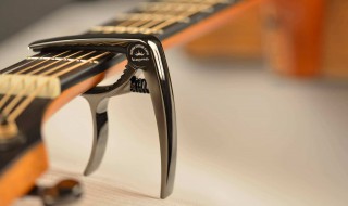 吉他变调夹怎么用 原来是这么用的