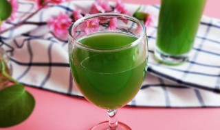 芹菜汁生喝还是热喝好 生喝芹菜汁可以降血压