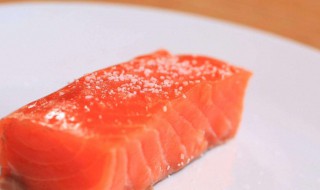 三文鱼罐头家常做法 这一步很重要