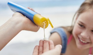 游泳用什么护肤品隔离 游泳前脸上需要涂什么护肤?