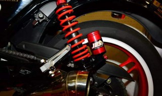 电瓶车前减震弹簧怎么装 你知道吗