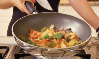 炒菜热锅好还是热油好 让我来告诉你