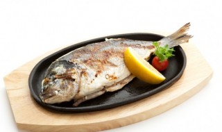 怎么做鱼补脑好 清蒸鱼营养少油还补脑