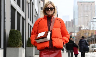 白鸭绒羽绒服水洗方法 怎么洗白鸭绒羽绒服