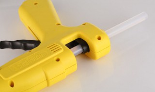 热熔胶枪怎么用 如何使用热熔胶枪