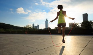 跳绳怎么跳 如何跳绳