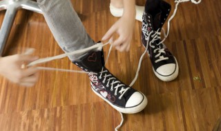 慢跑鞋如何正确系鞋带 正确系鞋带的方法