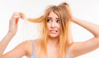 头发自然卷怎么解决 需要注意什么呢