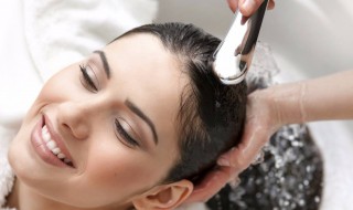 头发漂洗步骤 头发漂洗步骤方法