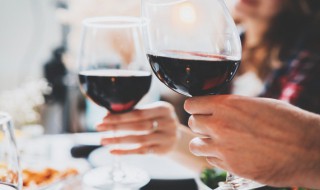 喝酒的句子说说心情 喝酒的句子说说心情精选