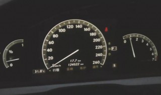 abs灯亮是什么故障 abs灯亮是什么原因