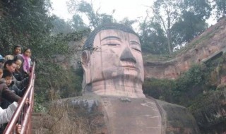 乐山大佛的简介 中国5A级旅游景区乐山大佛的简介