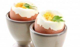 鸡蛋能直接放微波炉里烤熟吗 关于鸡蛋能直接放微波炉里烤熟的问题