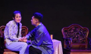 话剧雷雨中四凤的父亲叫什么 话剧雷雨简介