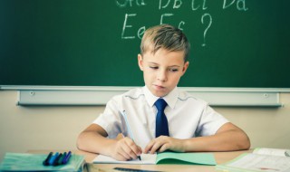 上面一个万下面一个足怎么读 上面一个万下面一个足如何读