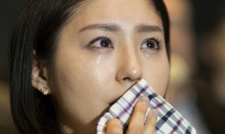 泪崩和泪奔是什么意思 泪崩和泪奔的意思是什么