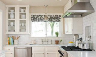 浅黄色墙面配什么颜色浴柜 你知道怎么搭配好看吗