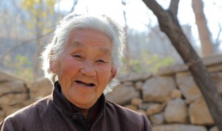 90多岁老人去世的征兆 希望每个老人都健健康康