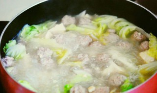 蒸鸡白菜的做法 此菜凉吃味道更佳