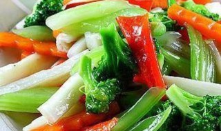 水煮西兰花芹菜 健康的营养素菜