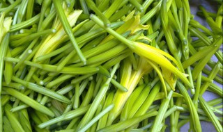 泡干黄花的水有营养 可做防治肠道癌瘤的食品