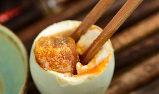 水泡咸鸭蛋的腌制方法 腌制咸鸭蛋的做法