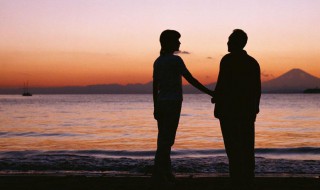 梦见老人向自己飘来 究竟是好是坏呢