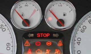 换机油灯亮了怎么消除 机油灯亮了怎么做