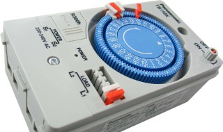 时控开关电源绿灯亮是啥情况 时控开关有什么用