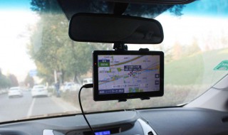 装了行车记录仪后怎么装车载充电器 你会安装码