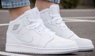 女士板鞋穿搭技巧 女士的四种板鞋穿搭技巧