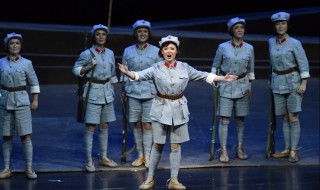 吴琼花扮演者 人物介绍