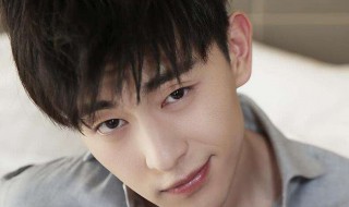 邓伦喜欢李沁还是杨紫 邓伦和李沁在一起的几率较大