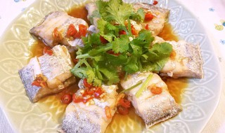 酒糟蒸带鱼做法图解 方法非常简单